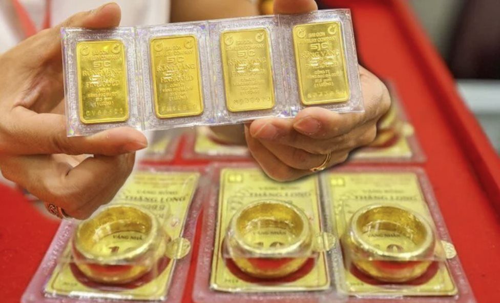 Giá vàng chạm mốc 3.000 USD/ounce, xu hướng mới trong năm 2025 2 giá vàng