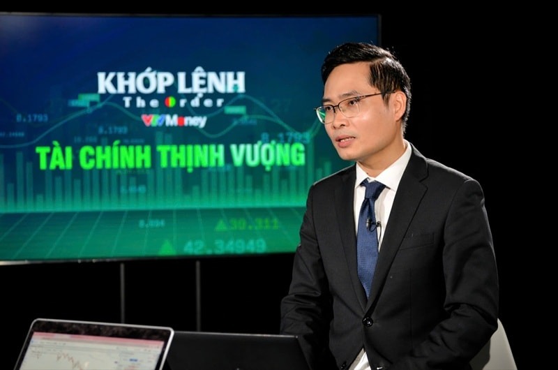 Thị trường chứng khoán 2025 và các rủi ro “Thiên nga đen” tiềm ẩn 2 Ông Nguyễn Việt Đức là Giám đốc Kinh doanh số của CTCP Chứng khoán VPBank (VPBankS)