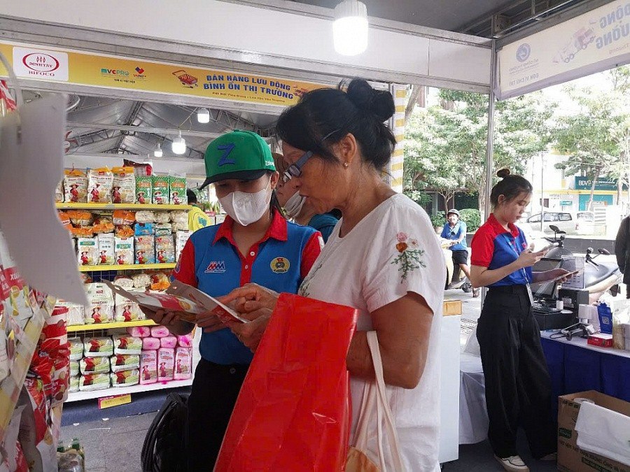 TP.HCM triển khai bán hàng lưu động bình ổn giá Tết 2025