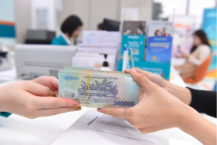 Lãi suất tiền gửi tăng, người dân gửi tiết kiệm 9.000 tỷ/ngày 1 lãi xuất tiền gửi ngân hàng