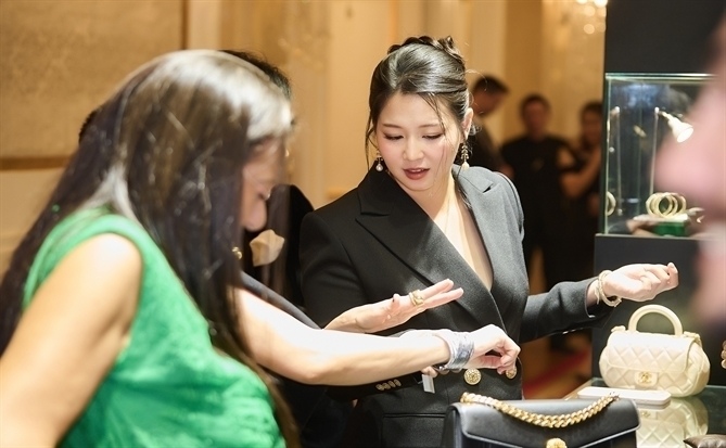 Thị trường Việt Nam: Điểm đến mới của các thương hiệu đá quý xa xỉ 1 thương hiệu đá quý
