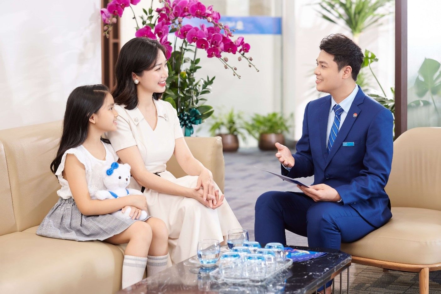Ngân hàng NCB lập "cú đúp": Tăng vốn thành công, iziBankbiz vinh danh top 10 2 vốn điều lệ ngân hàng NCB