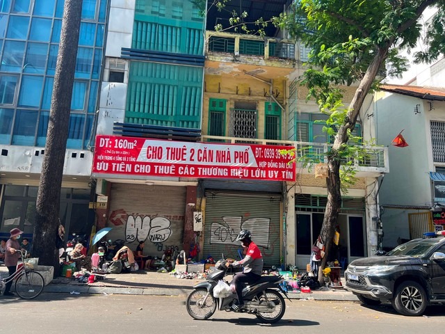 Nhà phố Hà Nội lao đao, giá thuê cao, khách vắng bóng 1 nhà phố