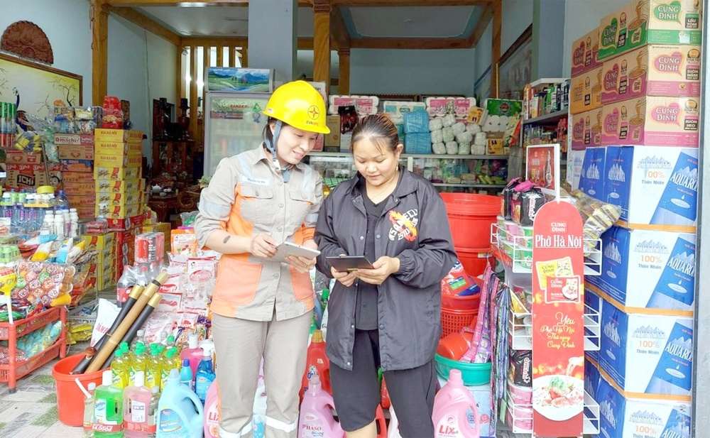 Số hóa kênh bán lẻ tại TP.HCM: Cơ hội và thách thức 1 TP. HCM đang chứng kiến sự chuyển dịch số hoá mạnh mẽ trong lĩnh vực bán lẻ. Ảnh: Thời báo Ngân hàng