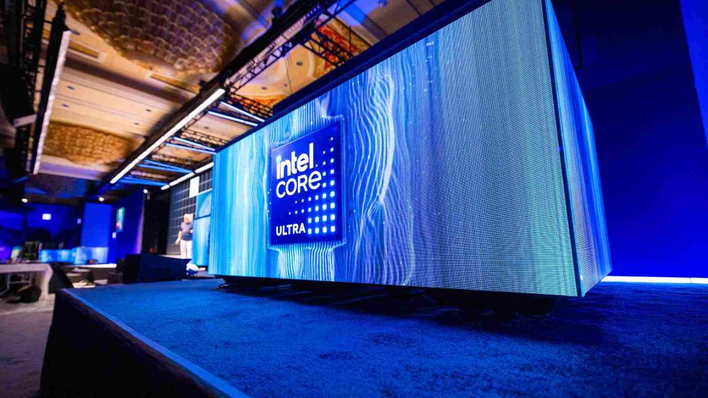 Intel “trình làng” hàng loạt chip hiệu năng Core Ultra 200HX, 200V vPro,... 1 intel tại ces2025