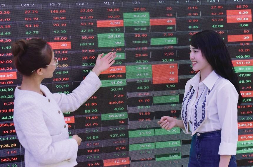Thị trường chứng khoán Việt Nam đang đứng trước những thách thức và cơ hội lớn khi nhìn về năm 2025