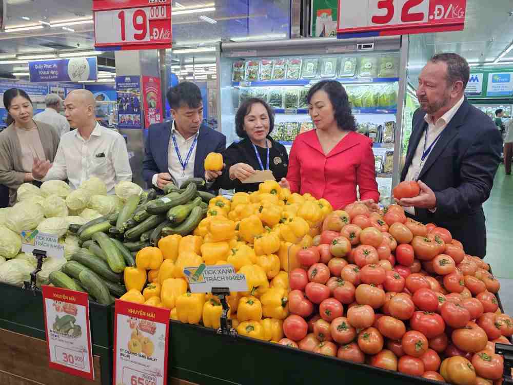 Giải pháp đảm bảo lưu thông hàng hóa dịp Tết Nguyên Đán 2025 1 các doanh nghiệp đang đối mặt với nhiều khó khăn trong lưu thông hàng hóa
