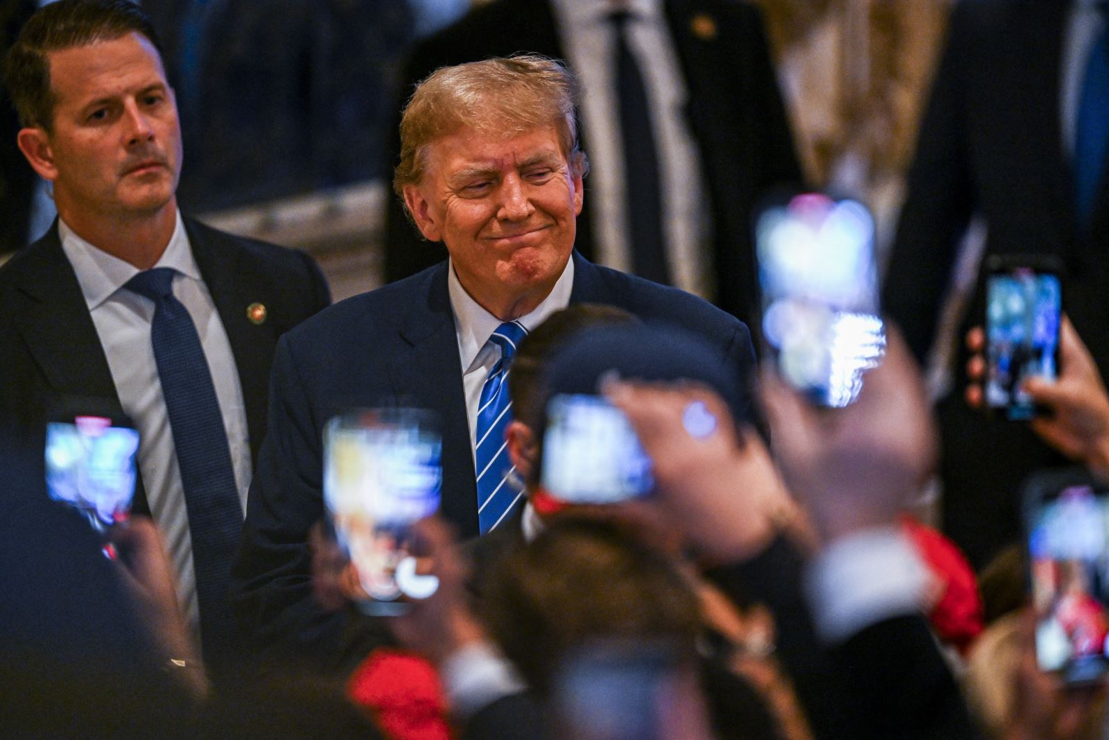 Chứng khoán Việt Nam chờ đợi tác động khi tổng thống Donald Trump nhậm chức 3 Tác động của các chính sách mới đến từ ông Donald Trump đến chứng khoán Việt Nam khá rõ ràng - 60s hôm nay