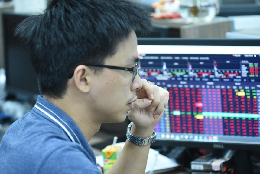 Thị Trường Chứng Khoán Sáng 17/1: VN-Index Rung Lắc Nhẹ Trong Phiên Giao Dịch Phân Hóa 2 thị trường chứng khoán