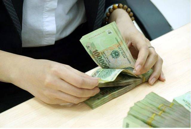 Lãi suất ngân hàng đầu năm 2025 tăng mạnh, hé lộ chiến lược hút dòng tiền 1 Lãi suất ngân hàng điều chỉnh tăng mạnh đầu năm 2025. Ảnh: Tạp chí Doanh nghiệp và Hội nhập
