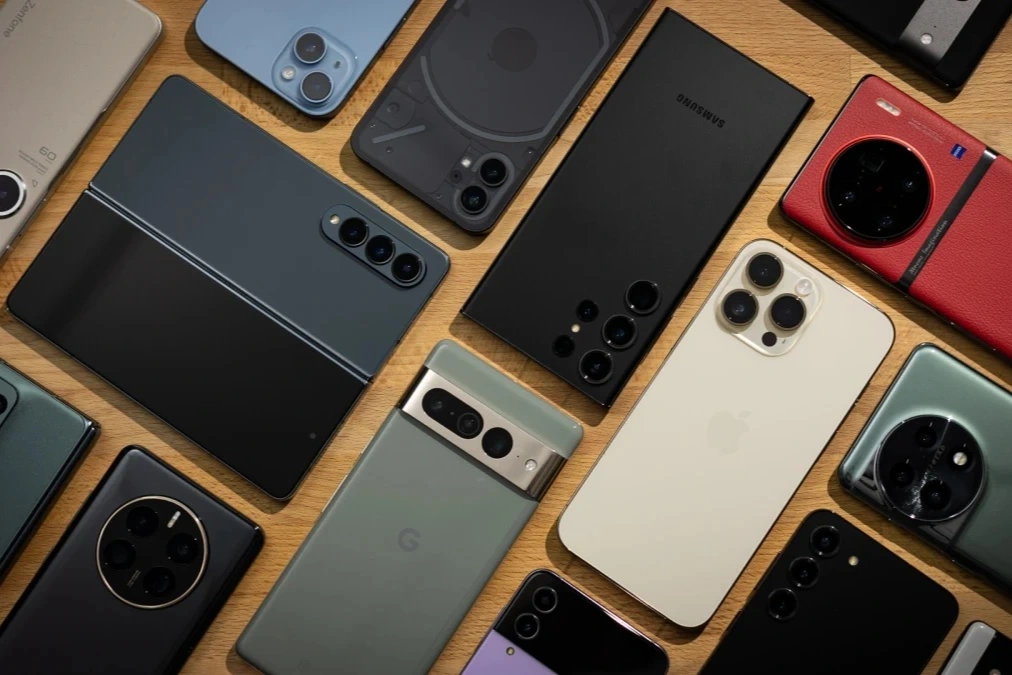 Thị trường smartphone toàn cầu tăng bứt phá sau 2 năm giảm - 60s Hôm Nay