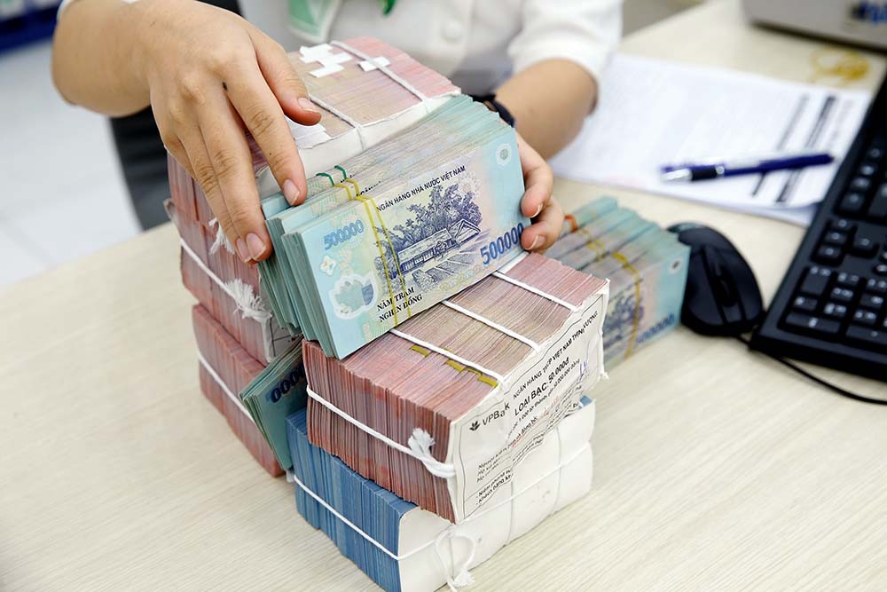 Ngân hàng nới lỏng tín dụng, rủi ro tăng cao ở 5 nhóm khách hàng 1 tín dụng ngân hàng