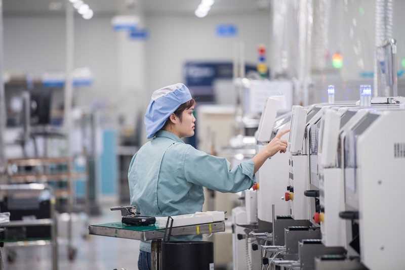 Hướng đến nền kinh tế hiện đại hơn nhờ dòng vốn đầu tư nước ngoài 1 Việc thu hút vốn đầu tư nước ngoài (FDI) đóng vai trò quan trọng trong việc thúc đẩy sự phát triển kinh tế của Việt Nam