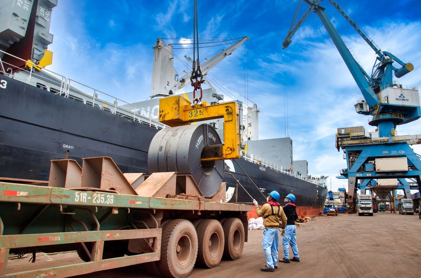 Doanh nghiệp thép Việt Nam hưởng lợi khi Mỹ áp thuế 25% với tất cả quốc gia 2 doanh nghiệp