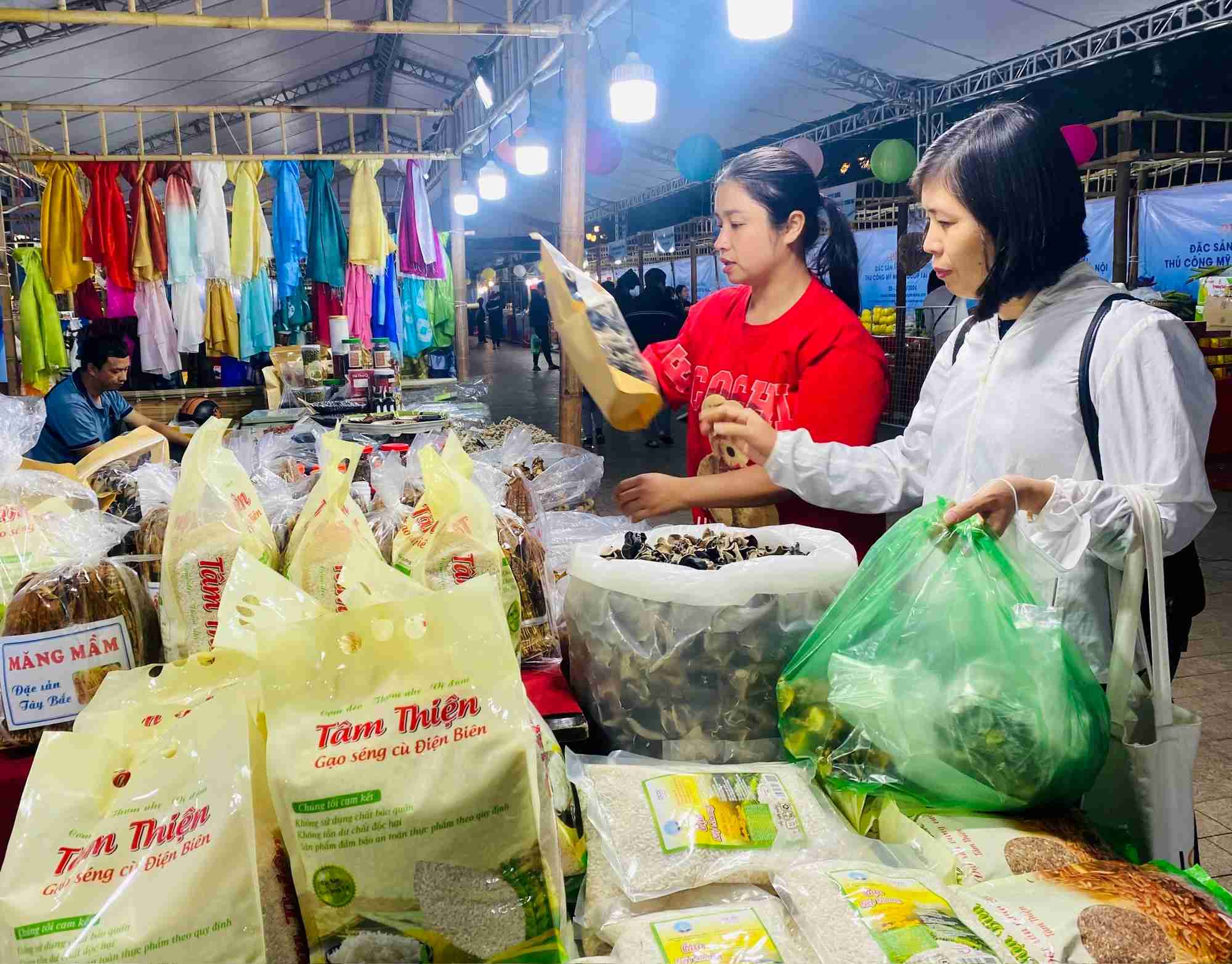 Hơn 500 nghìn tấn hàng hóa từ các địa phương được đưa vào hệ thống tiêu dùng tại Hà Nội 2 Tiêu dùng 60shomnay