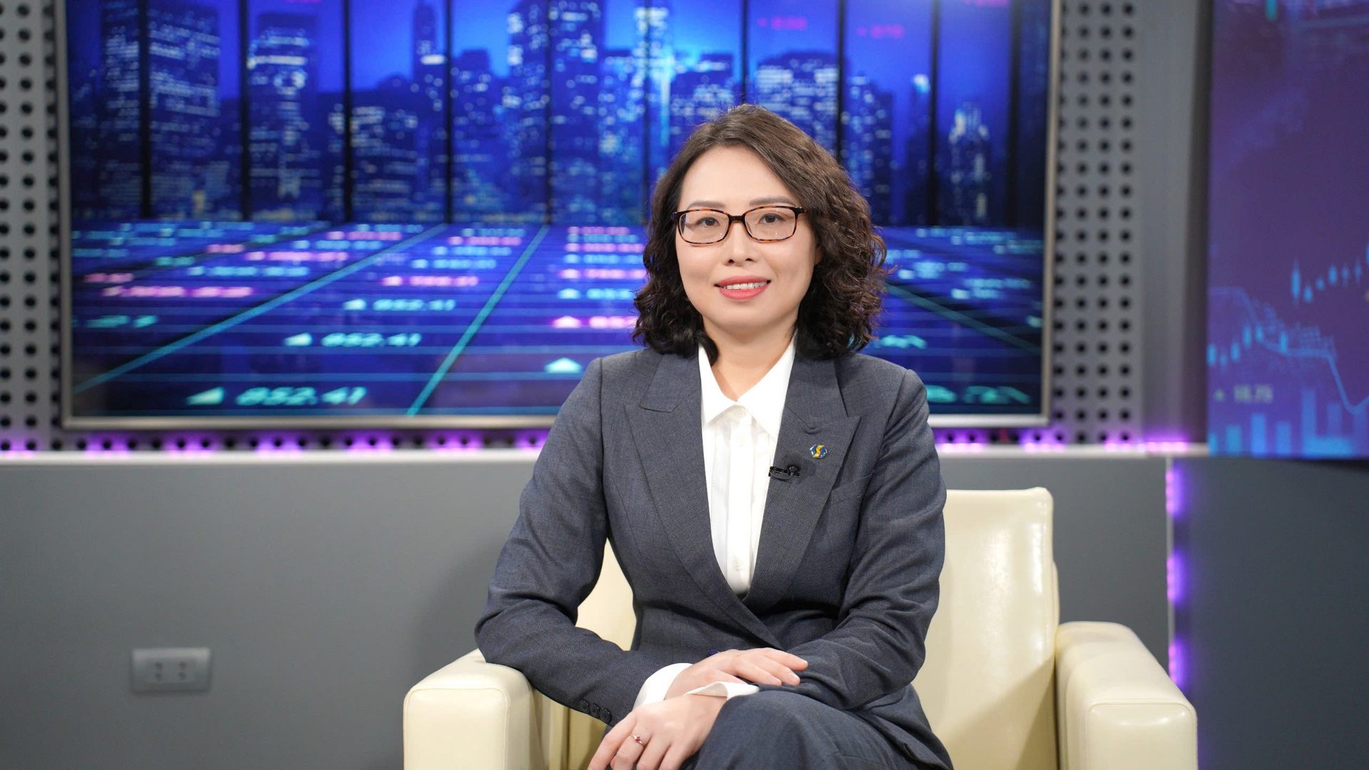 Nhà đầu tư nước ngoài giữ 12,6 tỷ USD chứng khoán nhờ cơ chế Non Pre-funding 2 Bà Tạ Thanh Bình, Tổng Giám đốc Tổng Công ty Lưu ký và Bù trừ Chứng khoán Việt Nam (VSDC) - 60s hôm nay