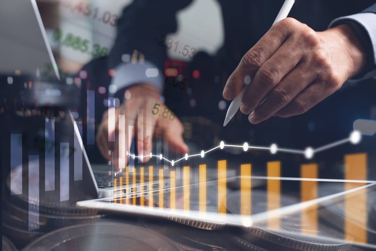 VN-Index tiệm cận vùng đỉnh lịch sử trong khi khối ngoại tiếp tục rút ròng 1 VN-Index tiếp tục thử thách ngưỡng 1.300 điểm trong tuần này - 60s hôm nay
