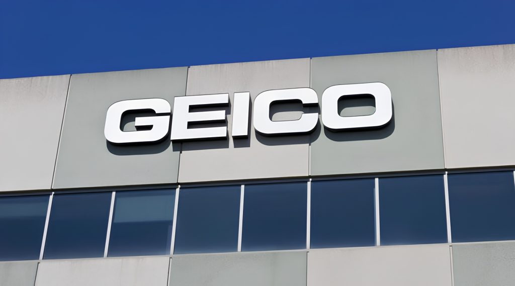 Warren Buffett và thành công của Berkshire Hathaway năm 2024 2 cong ty bao hiem geico