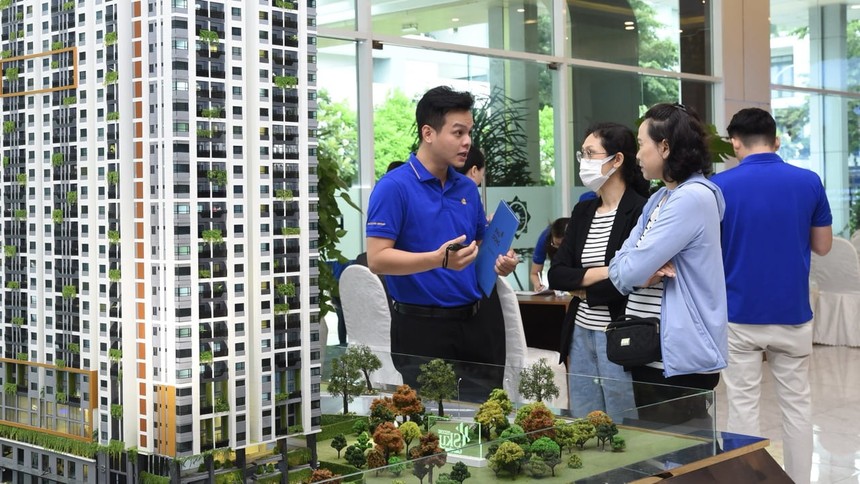 Thị trường bất động sản ấm lên, môi giới "gõ cửa" nhà đầu tư - 60s Hôm Nay
