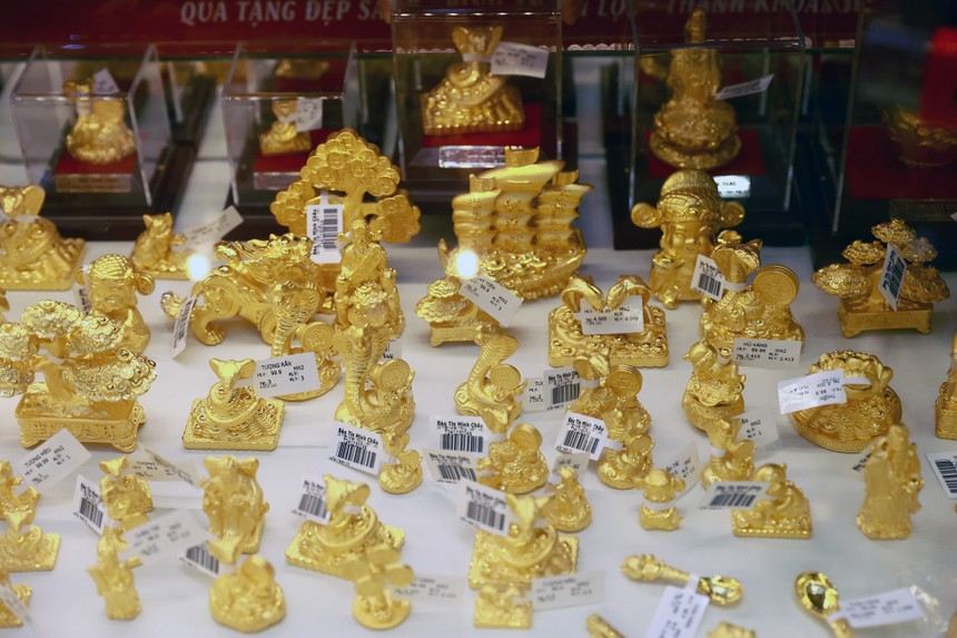 Giá vàng hôm nay 9/2: Thế giới phá đỉnh, SJC vượt 90 triệu 1 giá vàng hôm nay