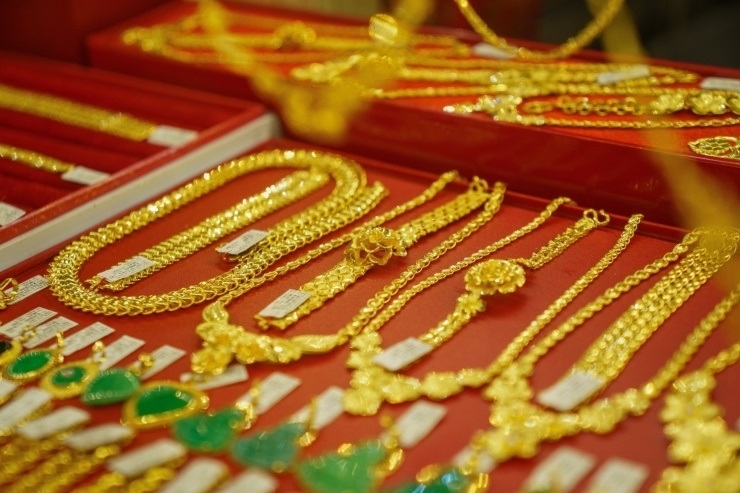 Giá vàng hôm nay 13/2: Trong nước biến động ngược chiều 1 giá vàng hôm nay