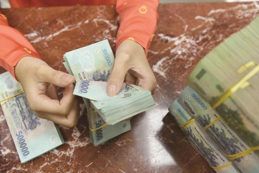 Ngân hàng điều chỉnh giảm lãi suất huy động sau chỉ đạo mạnh mẽ từ Thủ tướng 1 nhiều ngân hàng lớn đã quyết định giảm mạnh mức lãi suất huy động