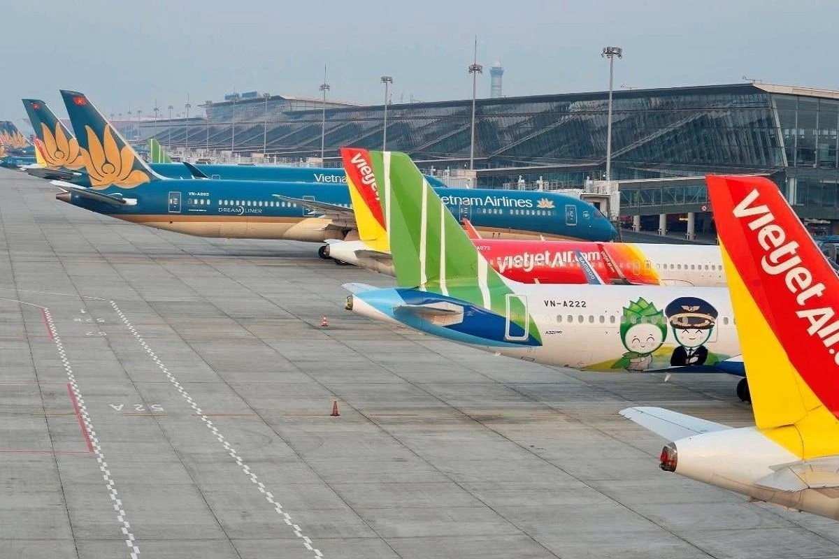 Ngành hàng không Việt Nam, sự phục hồi mạnh mẽ và chiến lược giành thị phần 1 Ngành hàng không Việt Nam đang trải qua một giai đoạn đầy thách thức nhưng cũng không kém phần sôi động