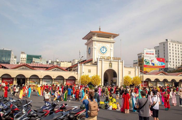 du lịch thu hút nhiều lượt khách nội địa