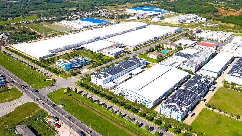 Khu công nghiệp hút vốn đầu tư với doanh thu hàng nghìn tỷ đồng trong năm 2024 2 khu công nghiệp