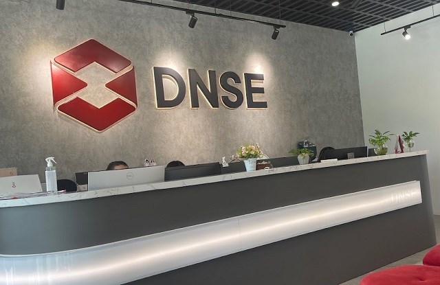 DNSE đề ra kế hoạch kinh doanh với mục tiêu 840 tỷ đồng năm 2025 2 DNSE mong muốn ứng dụng trí tuệ nhân tạo vào giao dịch chứng khoán - 60s hôm nay