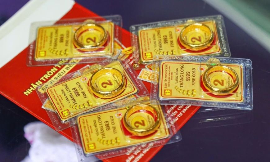 Giá vàng 11/3, vàng miếng SJC ổn định, vàng nhẫn tăng nhẹ 1 Giá vàng miếng SJC duy trì ở mức 90,9 – 92,9 triệu đồng/lượng