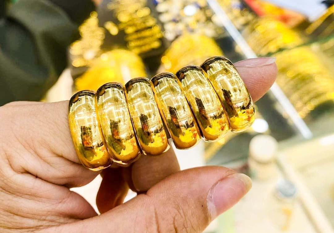 Giá vàng hôm nay 13/3 lập kỷ lục, nhẫn tiệm cận 95 triệu 1 giá vàng nhẫn sắp vượt đỉnh