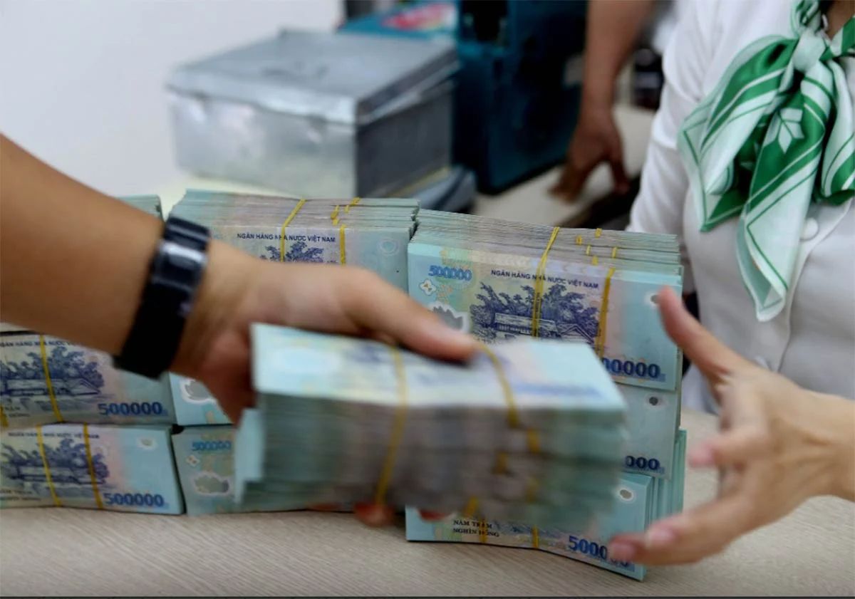 Ngân hàng giảm lãi suất gặp khó, dư địa hẹp dần 2 giảm lãi suất