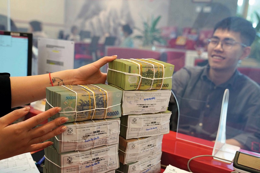 Lãi suất ngân hàng lao dốc, tín dụng mở lối 2025 - Tài chính ngân hàng tại 60s Hôm Nay