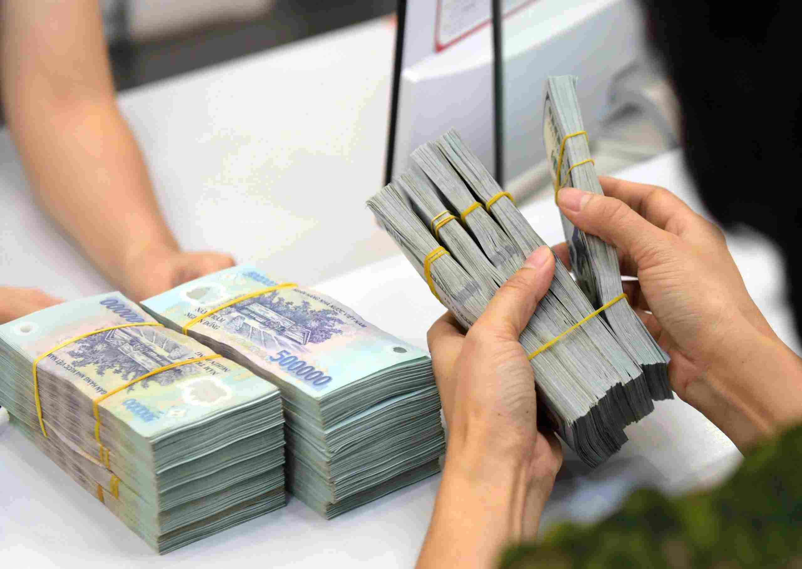 Lãi suất ổn định, tín dụng ngân hàng chờ tín hiệu mới 3 Tác động của lãi suất ổn định đến tín dụng