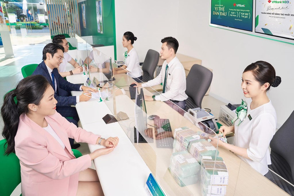 Ngân hàng đồng hành doanh nghiệp, tín dụng 2025 tăng tốc