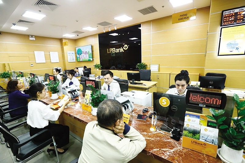 Bất động sản vốn rẻ đốt nóng đầu cơ, rủi ro lớn dần 1 Thị trường bất động sản (BĐS) Việt Nam đang chứng kiến làn sóng phục hồi mạnh mẽ trong năm 2025