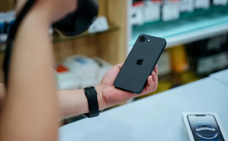 Apple vá lỗ hổng bảo mật nghiêm trọng iPhone 2025 2 Apple