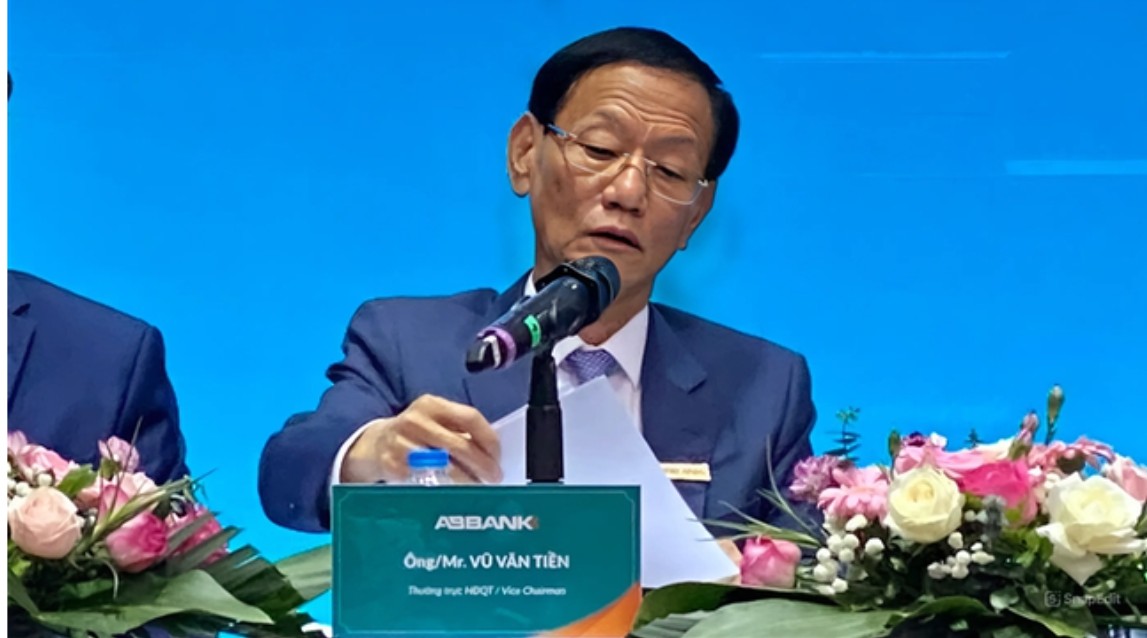 Ngân hàng cắt giảm nhân sự, tái cấu trúc để tăng hiệu quả 1 Ông Vũ Văn Tiền - Phó Chủ tịch, thành viên thường trực HĐQT ABBank