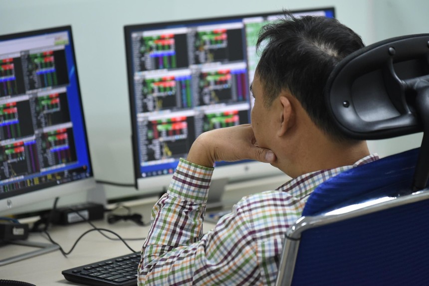 VNIndex giảm điểm sáng 21/4 áp lực bán chứng khoán tăng 2 chung-khoan-vnindex