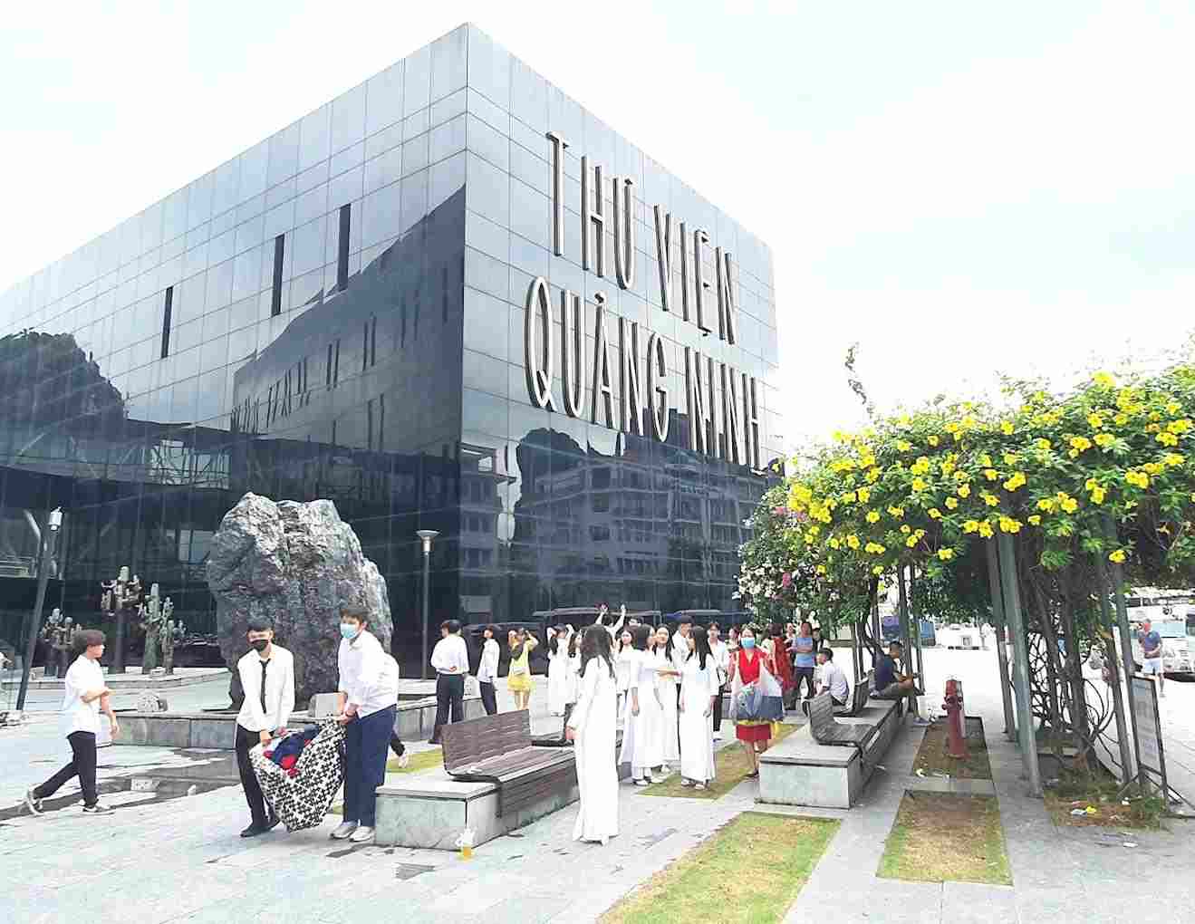 Quảng Ninh bứt phá du lịch dịp lễ 30/4-1/5 nhờ loạt sự kiện hấp dẫn 2 Các doanh nghiệp lữ hành và khu du lịch cũng hưởng lợi từ các chương trình kích cầu