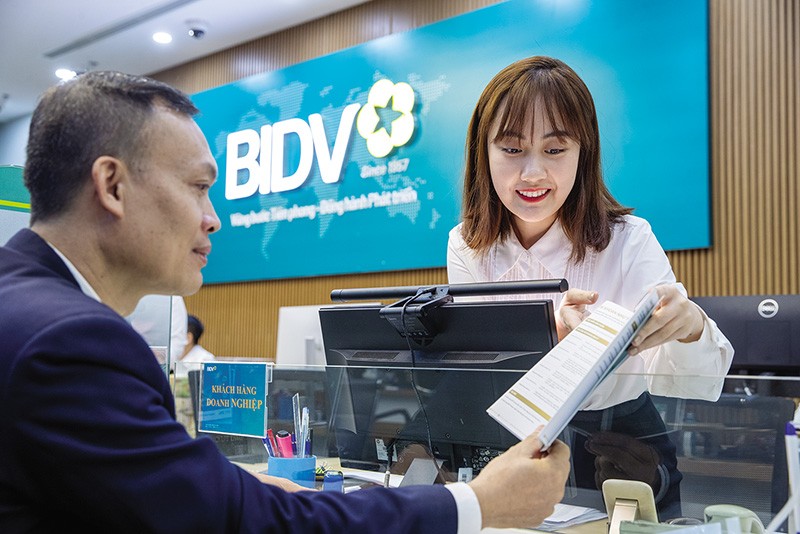Tín dụng hạ tầng khơi dậy tăng trưởng 2025 1 BIDV dẫn đầu dòng vốn vào hạ tầng, thúc đẩy tín dụng tăng trưởng dài hạn.