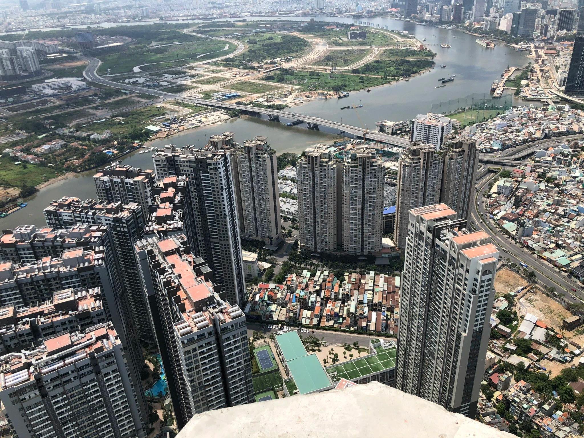 TP.HCM xem xét việc lưu trú ngắn ngày chung cư 2 Chỉ 30% chung cư hỗn hợp tại TP.HCM có quy định rõ ràng về lưu trú ngắn ngày, khiến ban quản lý lúng túng khi xử lý tranh chấp. Ảnh: Báo Thanh niên