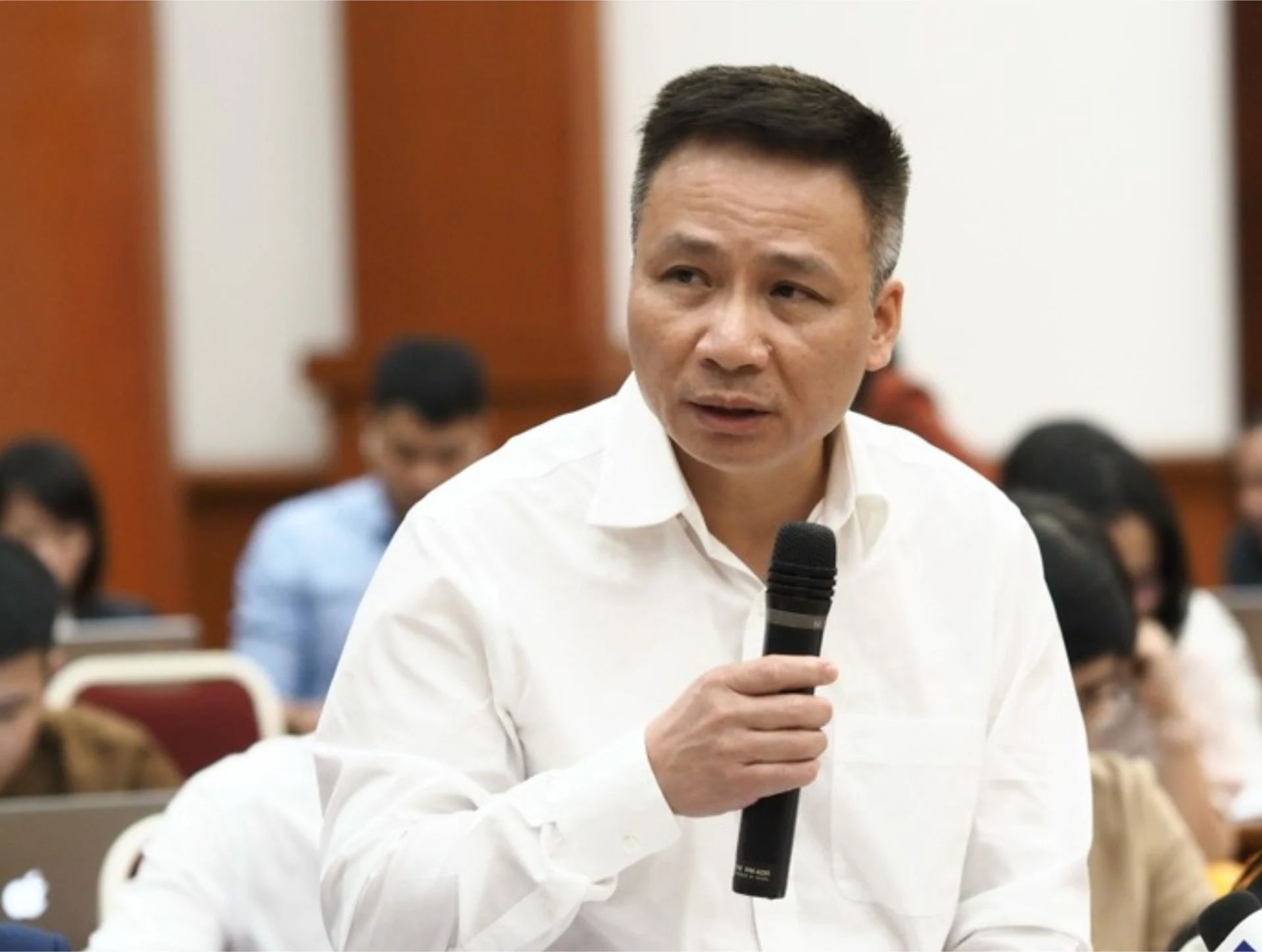 Khối ngoại bán ròng 3.186 tỷ đồng, thuế Quan Mỹ ảnh hưởng chứng khoán 2 với quy mô bán ròng chiếm chưa đến 2% danh mục trước đó, đợt thoái vốn sáng 3/4 dường như mang tính phản ứng nhất thời hơn là xu hướng dài hạn.