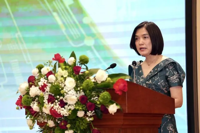 Bình dân học vụ số lan tỏa tri thức số đến mọi khách hàng 2 Bình dân học vụ số