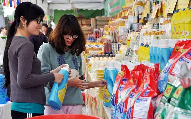 CPI tháng 4/2025 tăng nhẹ, người mua sắm cần lập kế hoạch tiết kiệm 1 Chỉ số giá tiêu dùng (CPI) tháng 4/2025 tăng nhẹ 0,07% so với tháng trước, chủ yếu do giá thuê nhà, thực phẩm và dịch vụ ăn uống ngoài gia đình tăng