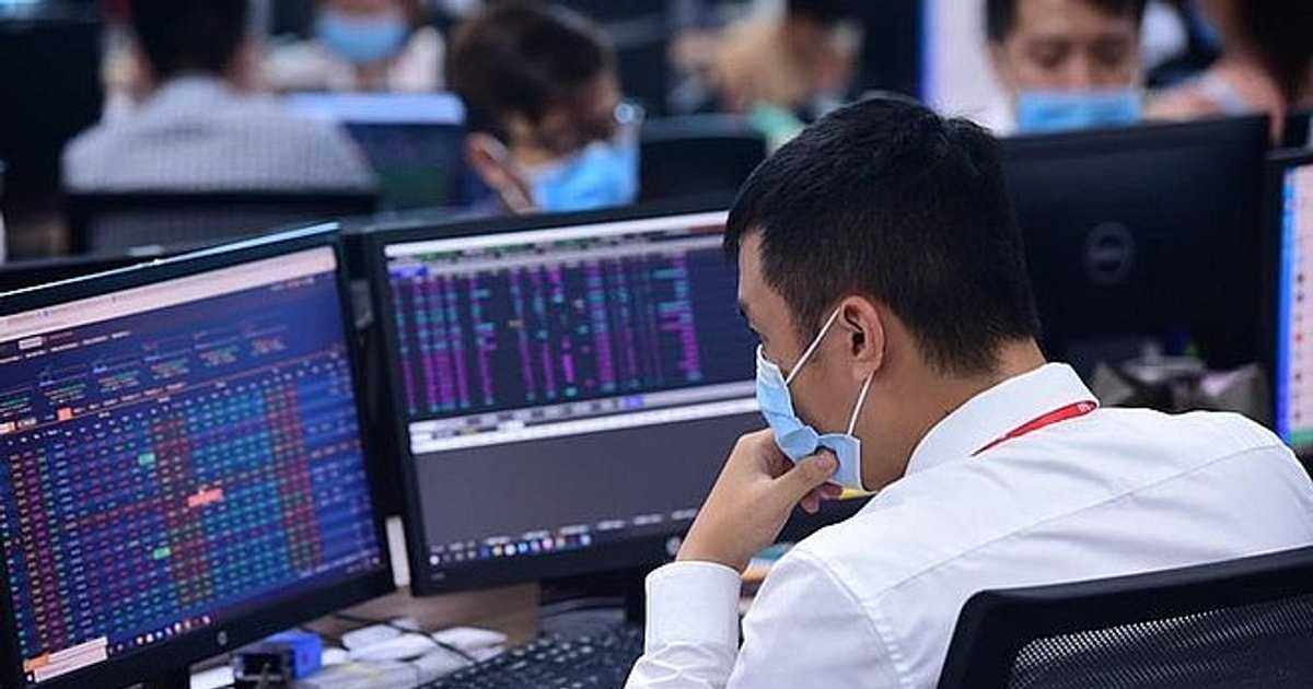 Thuế quan hạ nhiệt, chứng khoán Việt Nam tăng tốc trên đỉnh 1.300 2 Khối ngoại mua ròng 4.200 tỷ đồng trong tháng 3/2025, tập trung vào ngân hàng và tiêu dùng, ít phụ thuộc thuế quan