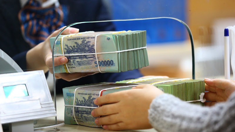 Kinh tế tư nhân phát triển, khai thông vốn tín dụng 1 Khu vực kinh tế tư nhân, với hơn 940.000 doanh nghiệp và 5,2 triệu hộ kinh doanh, đang đóng góp 51% GDP và 82% việc làm tại Việt Nam