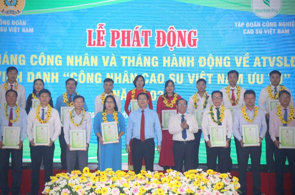 VRG tăng đầu tư vào các chương trình phúc lợi dành cho công nhân ngành cao su