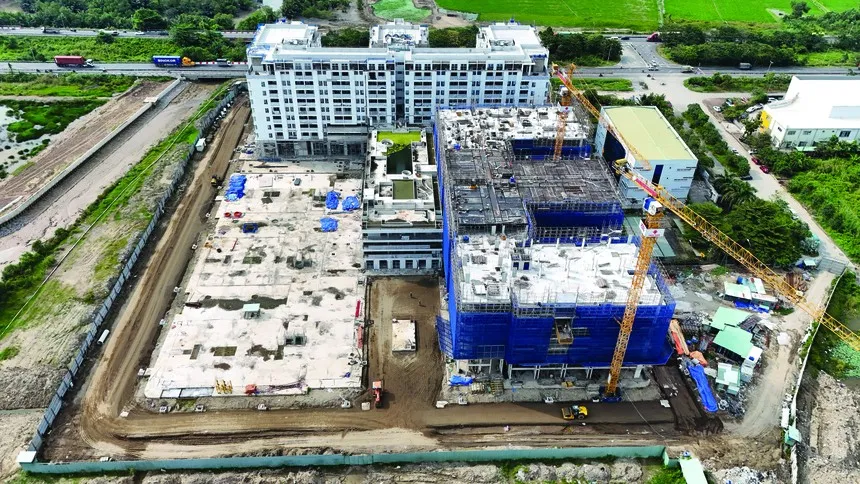 Gỡ nút thắt thủ tục rút ngắn 70% thời gian đầu tư. Ảnh: Lê Toàn